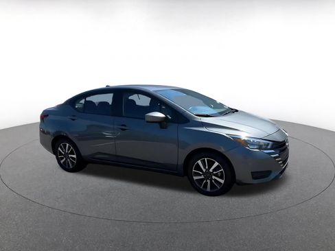 Used 2025 Nissan Versa SV FWD image 2