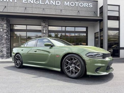Used 2018 Dodge Charger R/T Scat Pack image 13