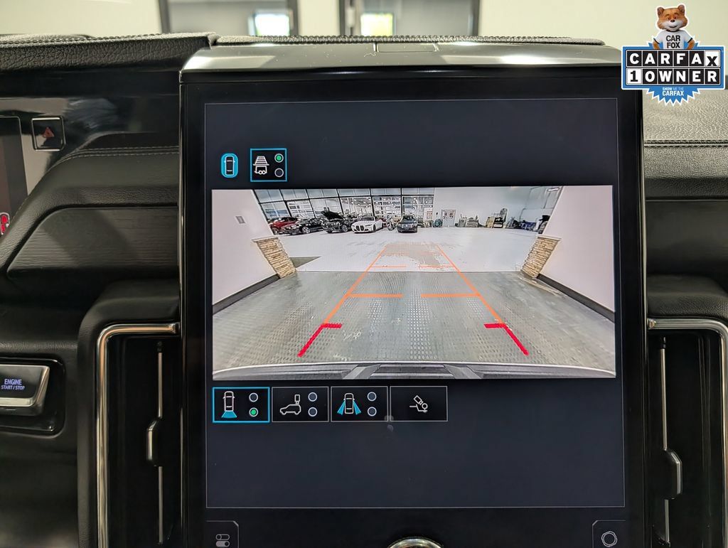 Used 2025 GMC Yukon Denali w/ Sun & Power Step Package AWD/4WD image 13