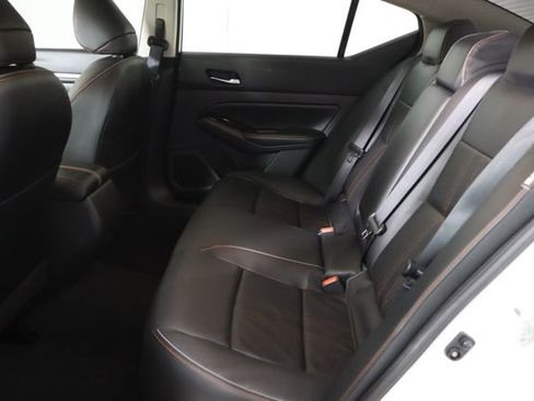 Used 2024 Nissan Altima 2.5 SR w/ SR Premium Package AWD/4WD image 14