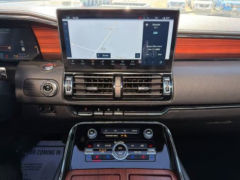Used 2024 Lincoln Navigator L Reserve image 28
