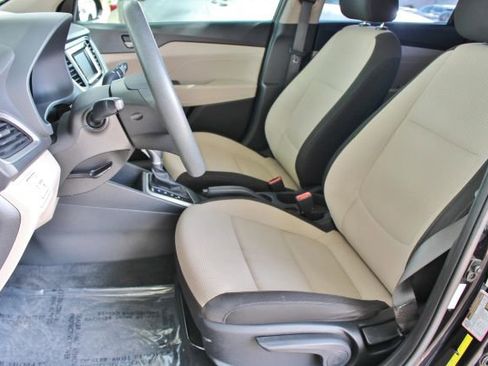 Used 2022 Hyundai Accent SE w/ Cargo Package image 15