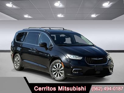 Used 2021 Chrysler Pacifica Touring-L