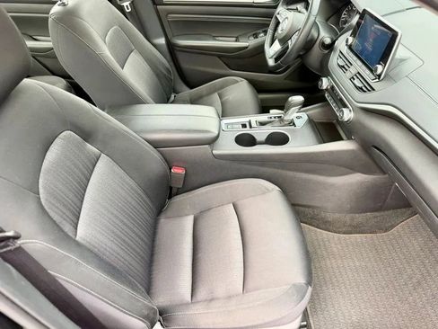 Used 2019 Nissan Altima 2.5 SV AWD/4WD image 18