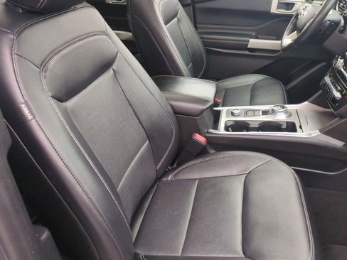 Used 2021 Ford Explorer Limited w/ Equipment Group 301A image 23
