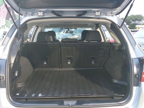 Used 2018 Subaru Outback 2.5i Limited image 12