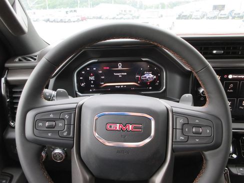 New 2026 GMC Sierra 1500 AT4 w/ AT4 Premium Package AWD/4WD image 21