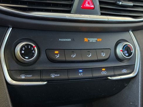 Used 2020 Hyundai Santa Fe SE AWD/4WD image 22