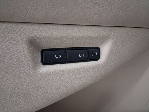 Used 2016 Nissan Murano Platinum w/ Platinum Technology Package image 16