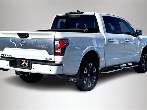 Used 2022 Nissan Titan Platinum Reserve w/ Moonroof Package image 5
