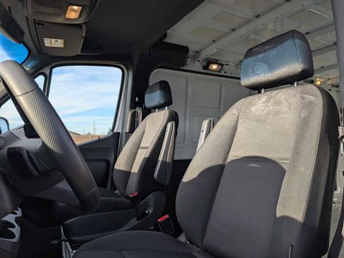 Used 2025 Mercedes-Benz Sprinter 2500 image 24