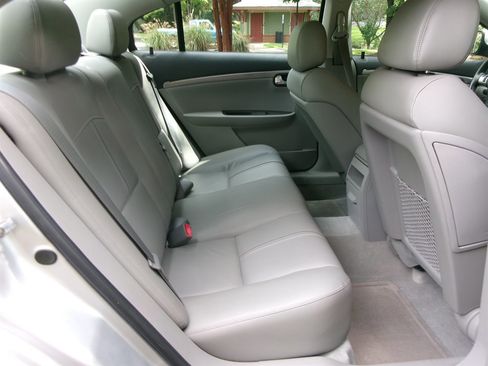 Used 2009 Saturn Aura XR image 21