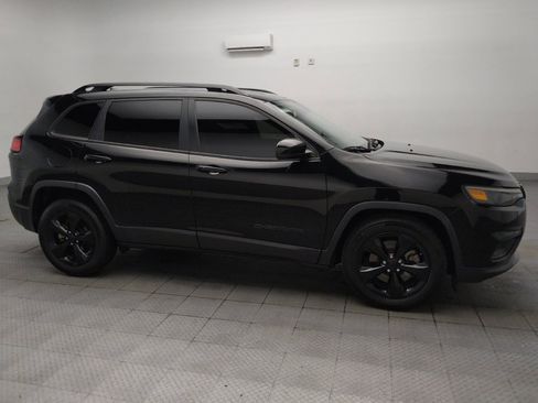 Used 2021 Jeep Cherokee Latitude Plus FWD image 11