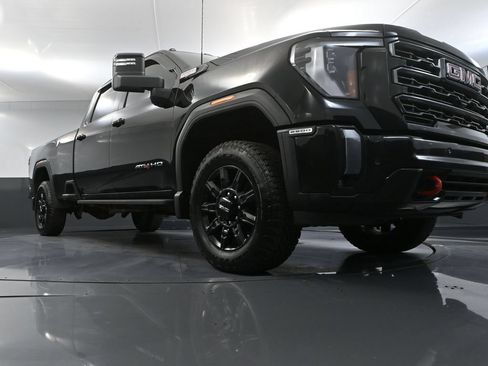 Used 2024 GMC Sierra 2500 AT4 w/ AT4 Preferred Package AWD/4WD image 63