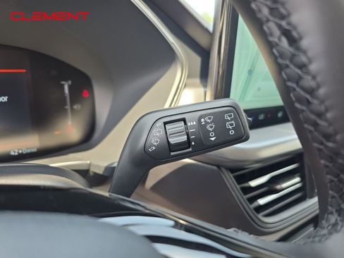 New 2025 Ford Escape SE image 14