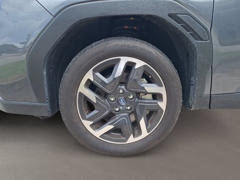 Used 2025 Subaru Forester Premium AWD/4WD image 8