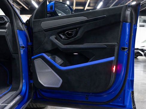 Used 2024 Lamborghini Urus Performante image 38