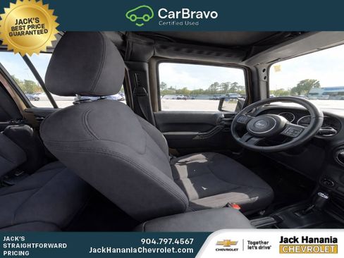 Used 2015 Jeep Wrangler Unlimited Sport w/ Quick Order Package 24S AWD/4WD image 9