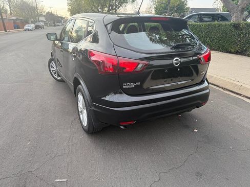 Used 2017 Nissan Rogue Sport S w/ S Appearance Package image 4