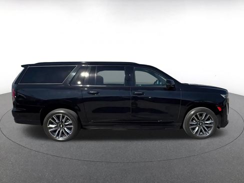 Used 2023 Cadillac Escalade ESV Sport AWD/4WD image 14
