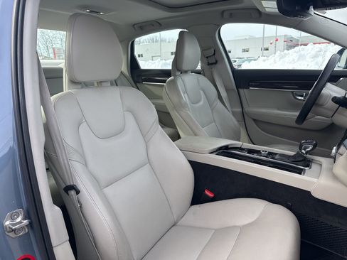 Used 2017 Volvo S90 T6 Momentum w/ Vision Package image 15