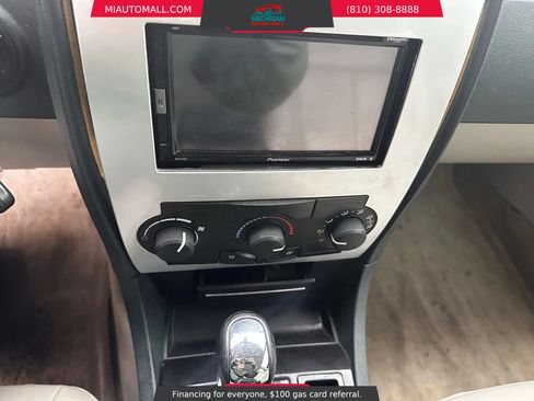 Used 2005 Chrysler 300 Touring image 22