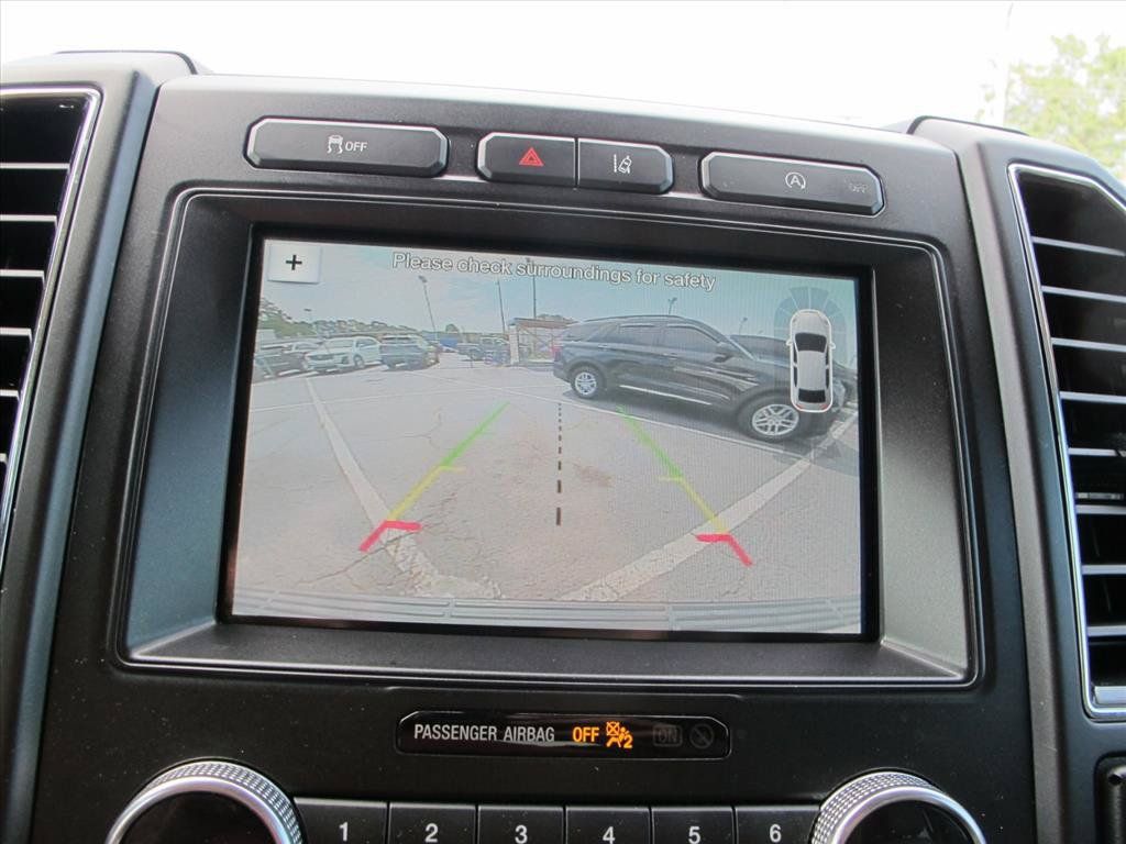 Used 2018 Ford Expedition Limited w/ Equipment Group 301A RWD image 12
