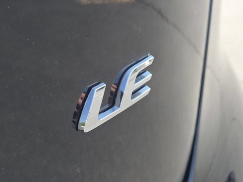 Used 2025 Toyota Corolla LE FWD image 23