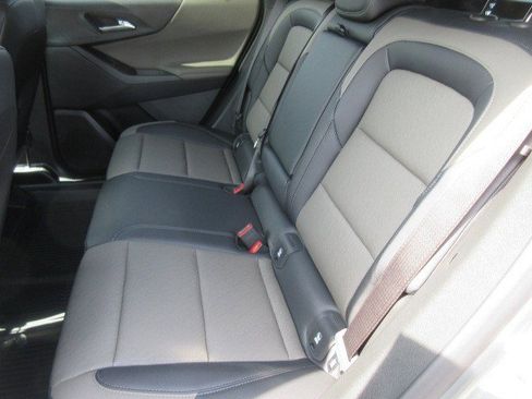 New 2026 Chevrolet Equinox LT w/ Convenience Package II FWD image 15