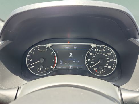 Used 2023 Nissan Altima 2.5 SV FWD image 10