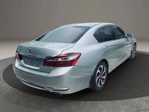 Used 2017 Honda Accord EX-L image 5