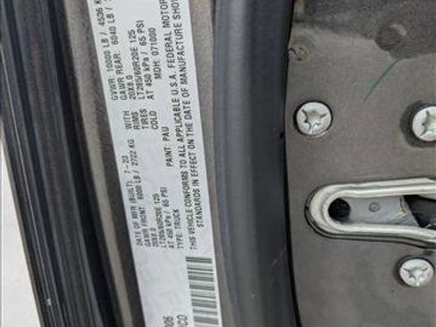 Used 2024 RAM 2500 Limited image 25