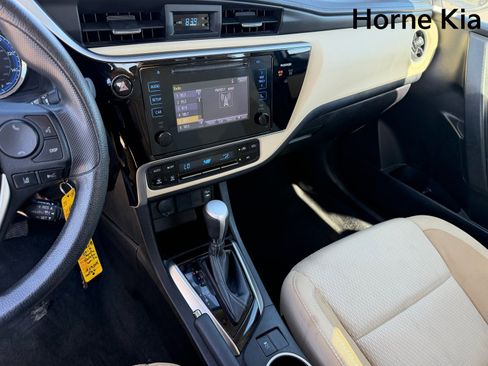 Used 2017 Toyota Corolla LE FWD image 23