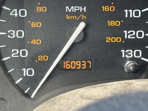 Used 2001 Saturn S-Series SL2 image 37