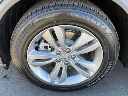 Used 2025 Acura MDX SH-AWD image 11