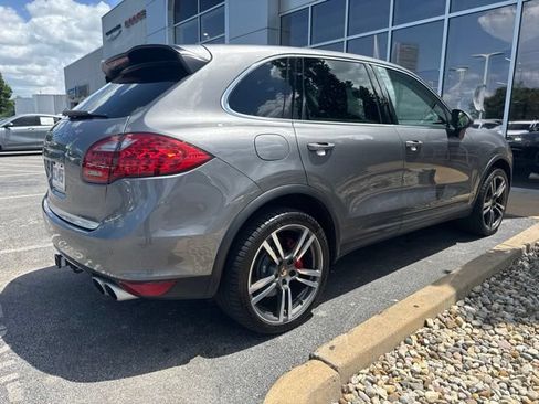 Used 2011 Porsche Cayenne Turbo AWD/4WD image 3