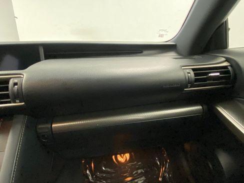 Used 2018 Lexus IS 300 AWD image 25