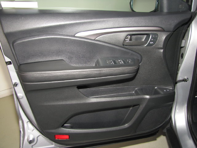 Certified 2023 Honda Passport EX-L image 33