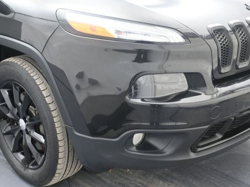 Used 2014 Jeep Cherokee Altitude w/ Comfort/Convenience Group image 15