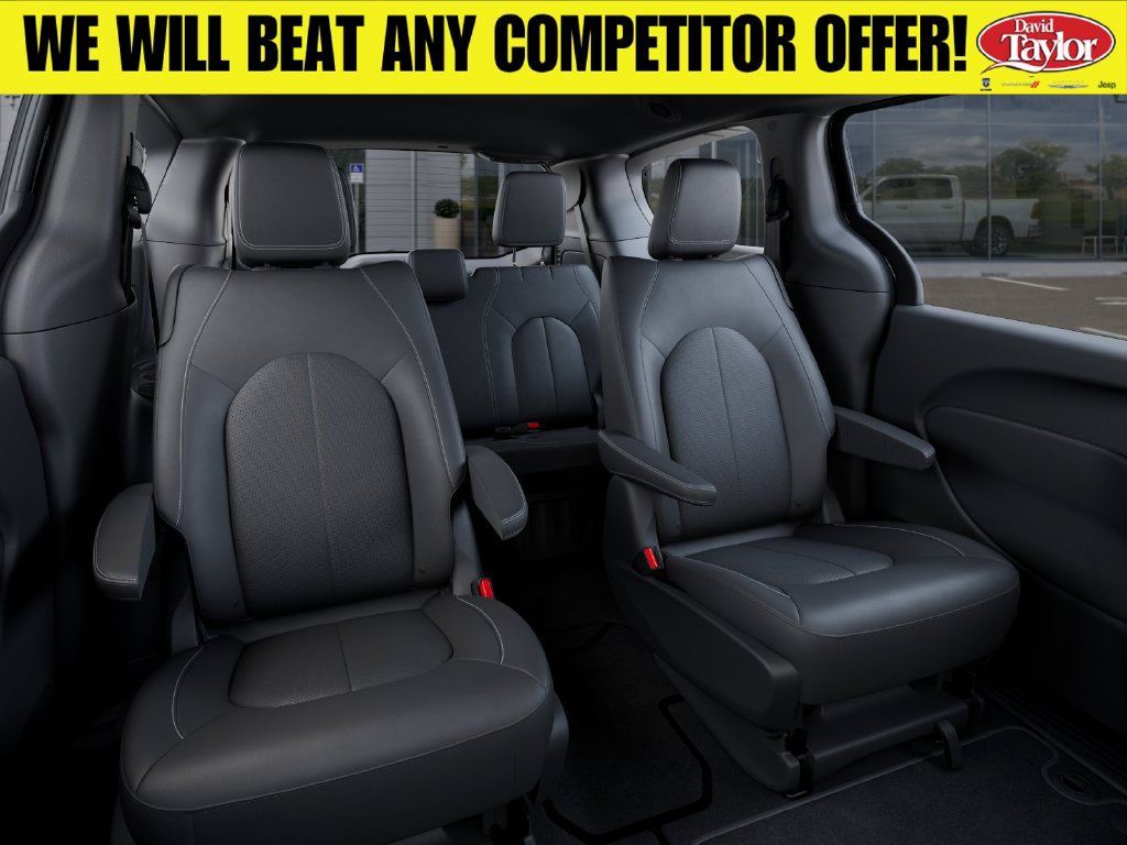 New 2027 Chrysler Pacifica Select AWD/4WD image 16