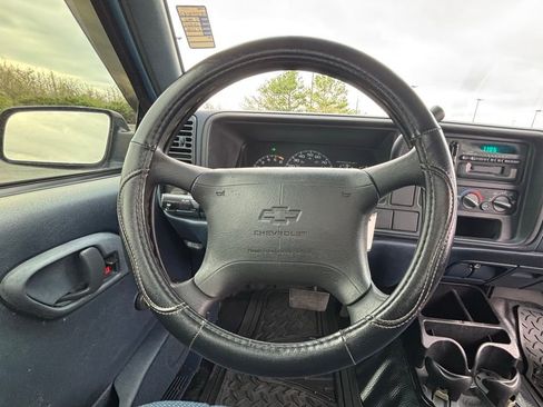 Used 1996 Chevrolet Silverado 1500 2WD Regular Cab image 16