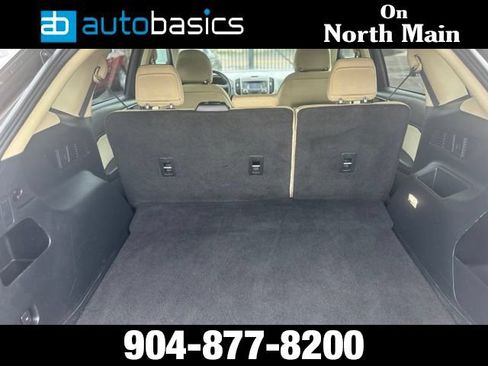 Used 2019 Ford Edge SE FWD image 16