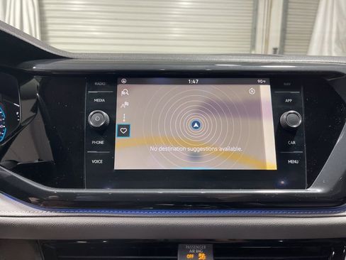 Used 2022 Volkswagen Taos SEL w/ Panoramic Sunroof Package image 30