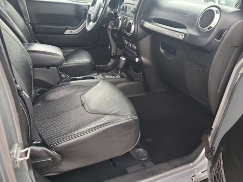 Used 2013 Jeep Wrangler Unlimited Sport AWD/4WD image 21