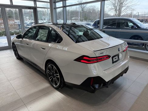 New 2026 BMW 530i xDrive w/ M Sport Package image 4