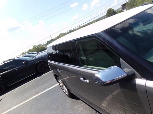 Used 2010 Ford Flex Limited FWD image 42