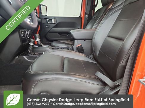 Used 2023 Jeep Wrangler Unlimited Sahara AWD/4WD image 19