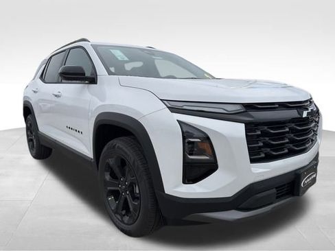 New 2026 Chevrolet Equinox LT w/ Convenience Package II AWD/4WD image 1