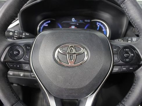 Used 2023 Toyota RAV4 XLE Premium image 14