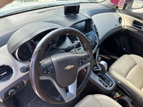 Used 2014 Chevrolet Cruze LT FWD image 9